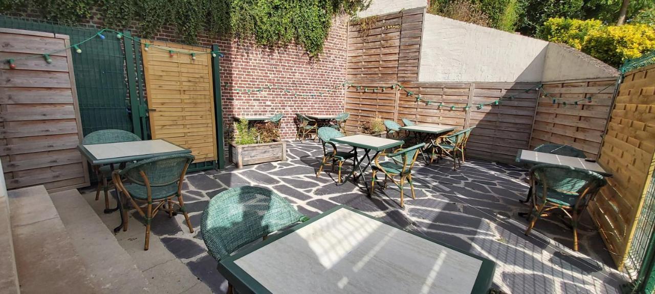 Auberge Des Remparts 페론네 외부 사진