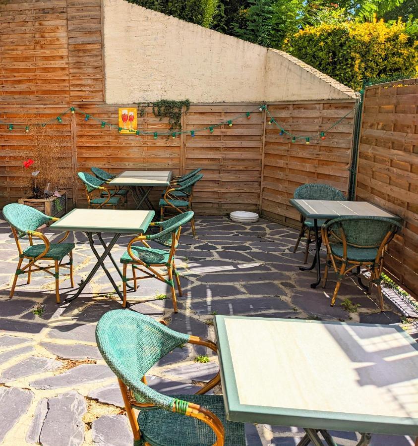 Auberge Des Remparts 페론네 외부 사진