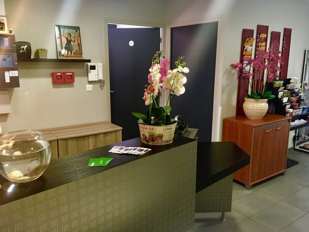 Auberge Des Remparts 페론네 외부 사진
